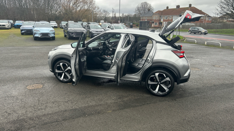 Nissan Juke 1.0 DiG-T 114 Tekna 5dr Petrol Hatchback